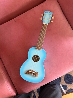 Makala brand dolphin series Kids Blue Ukulele